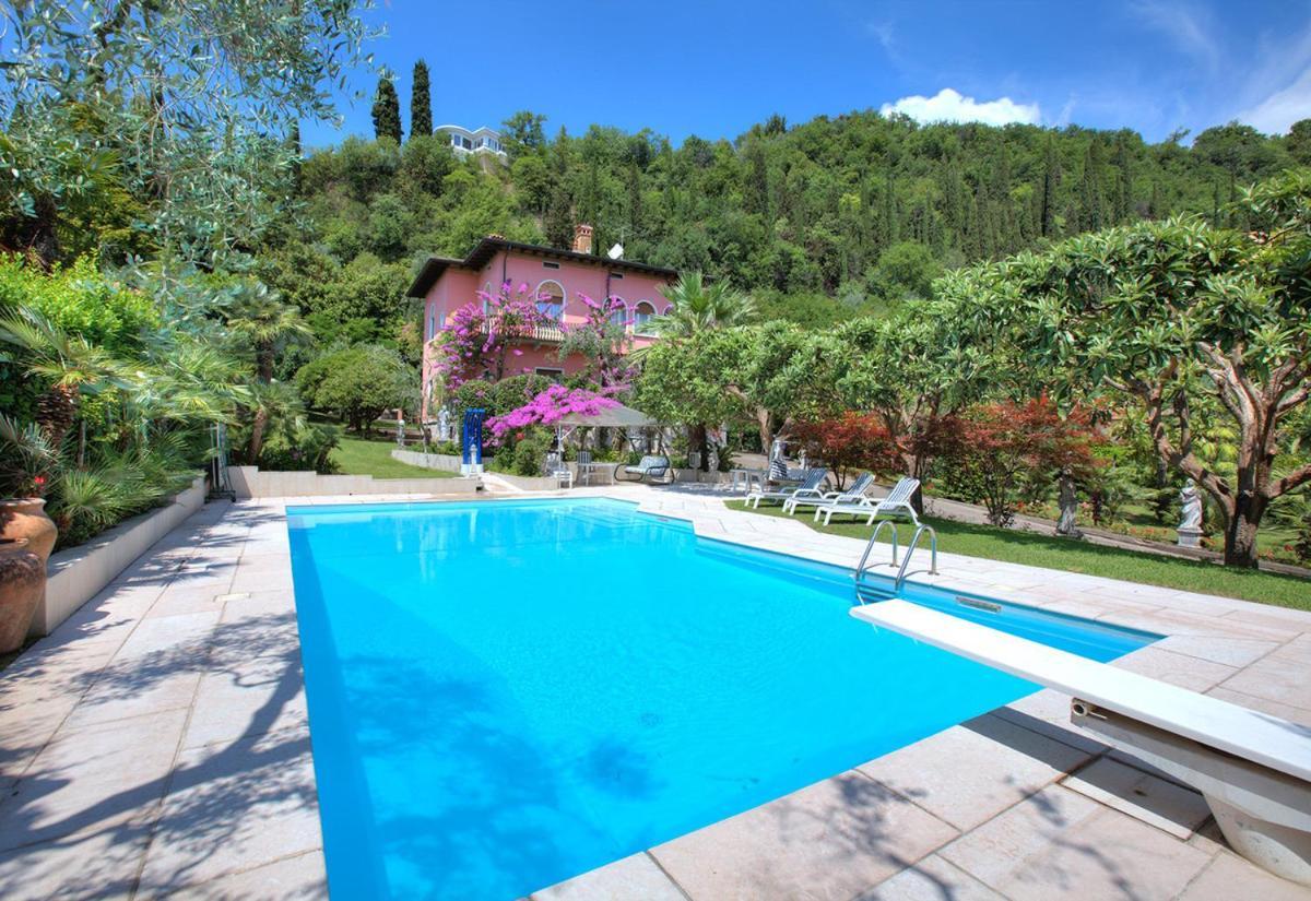 Villa Lou Toscolano Maderno Bagian luar foto